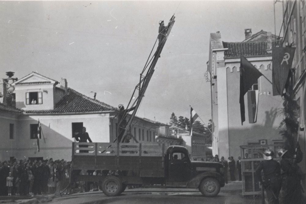 Opel Blitz med prikazno vajo v Sežani, 1953